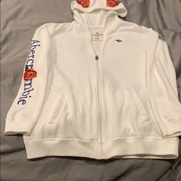 Clothes - Picture 2 of 2